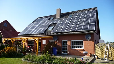 Quin tipus de bateria s’utilitza per a l’emmagatzematge d’energia?